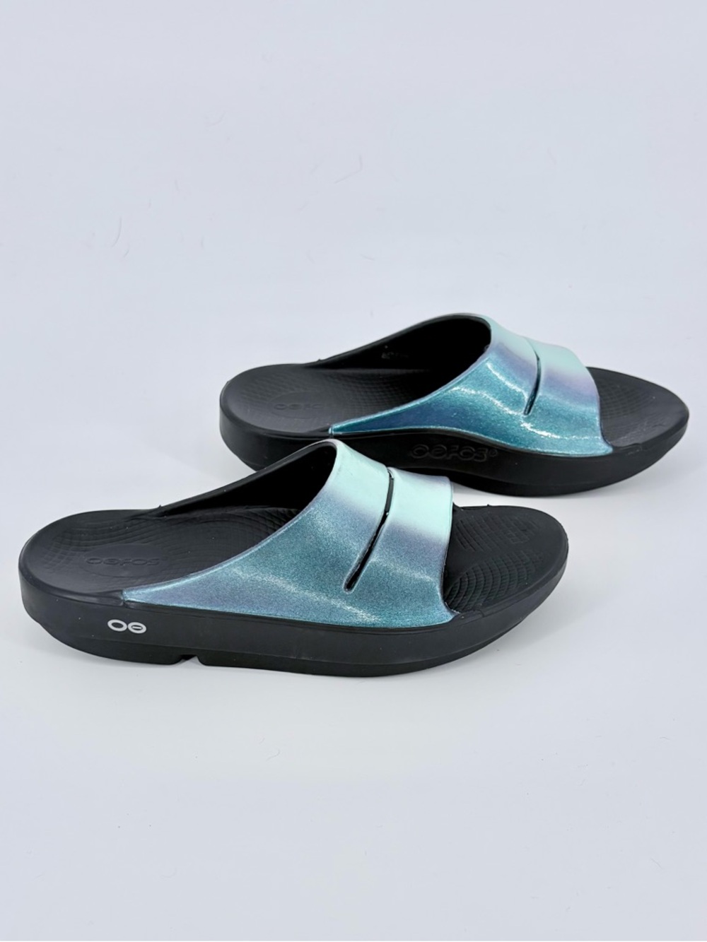 Oofos OOahh Luxe Slide Sandal in Atlantis - Picture 4 of 13